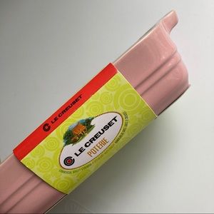 New Le Creuset Poterie Small Pink 7" x 5"